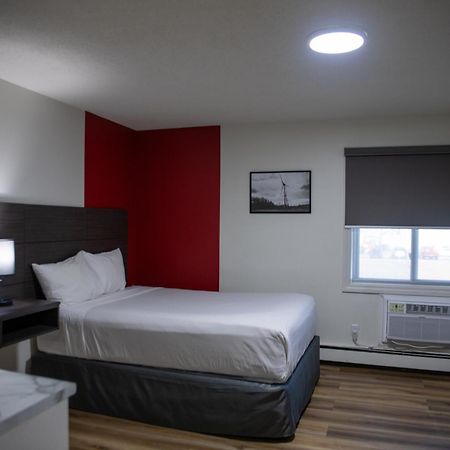 Hotel Ramada By Wyndham Dawson Creek Exteriér fotografie