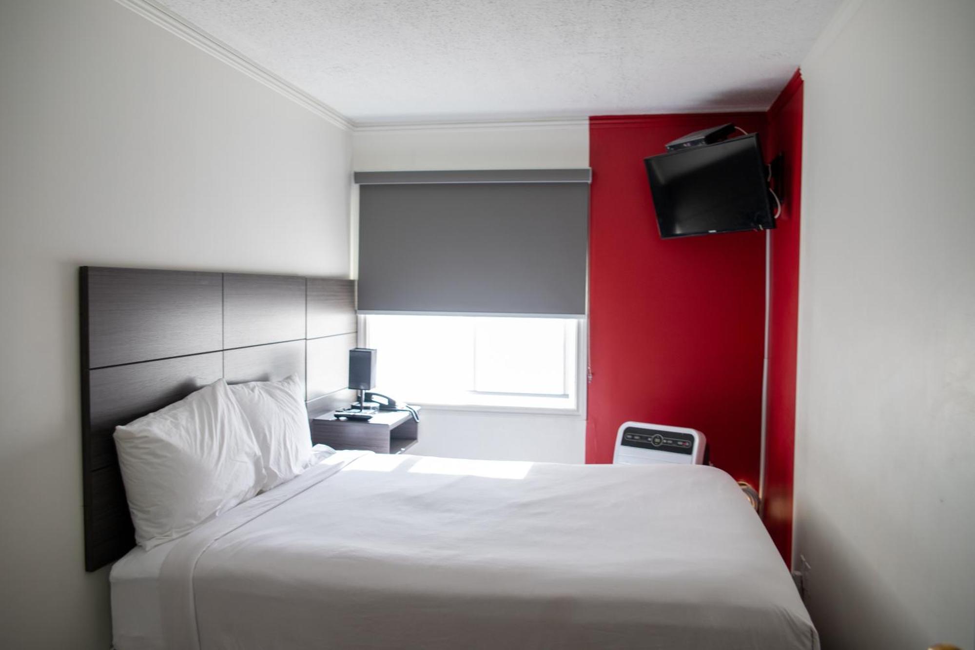 Hotel Ramada By Wyndham Dawson Creek Exteriér fotografie