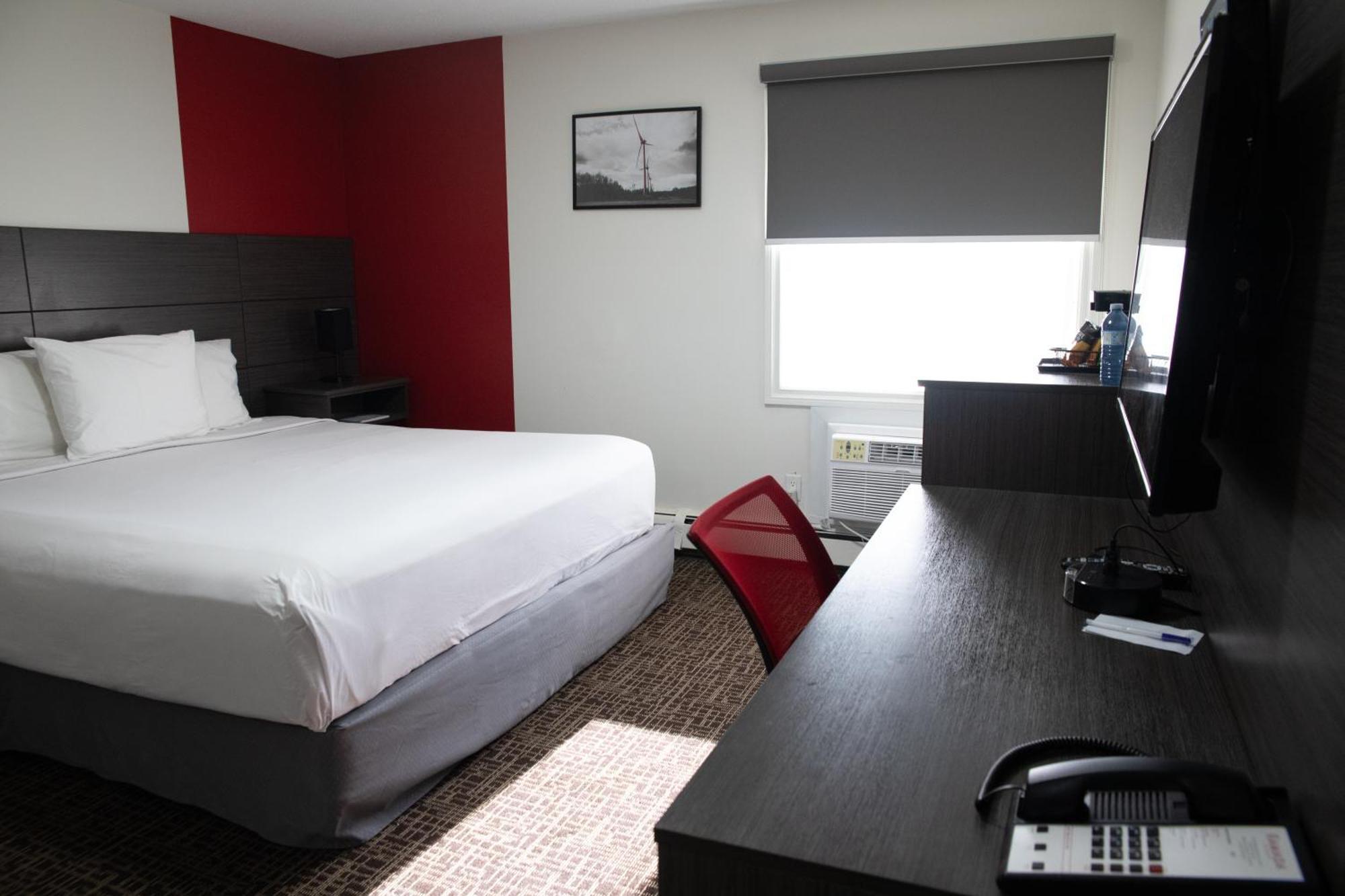 Hotel Ramada By Wyndham Dawson Creek Exteriér fotografie
